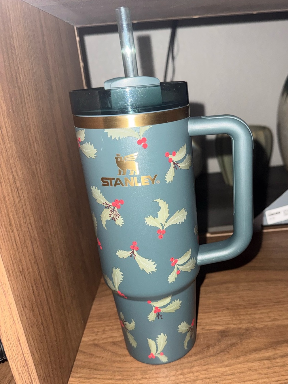 NWOT Stanley Quencher Tumbler H2.0 30 oz. Limited Edition - Picture 3 of 5